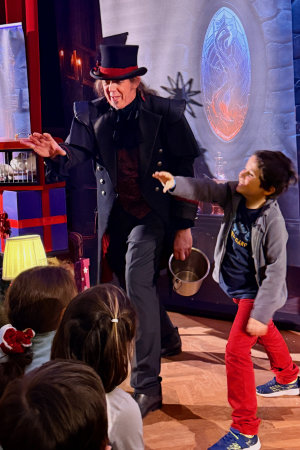 goochelaar kind kerstshow